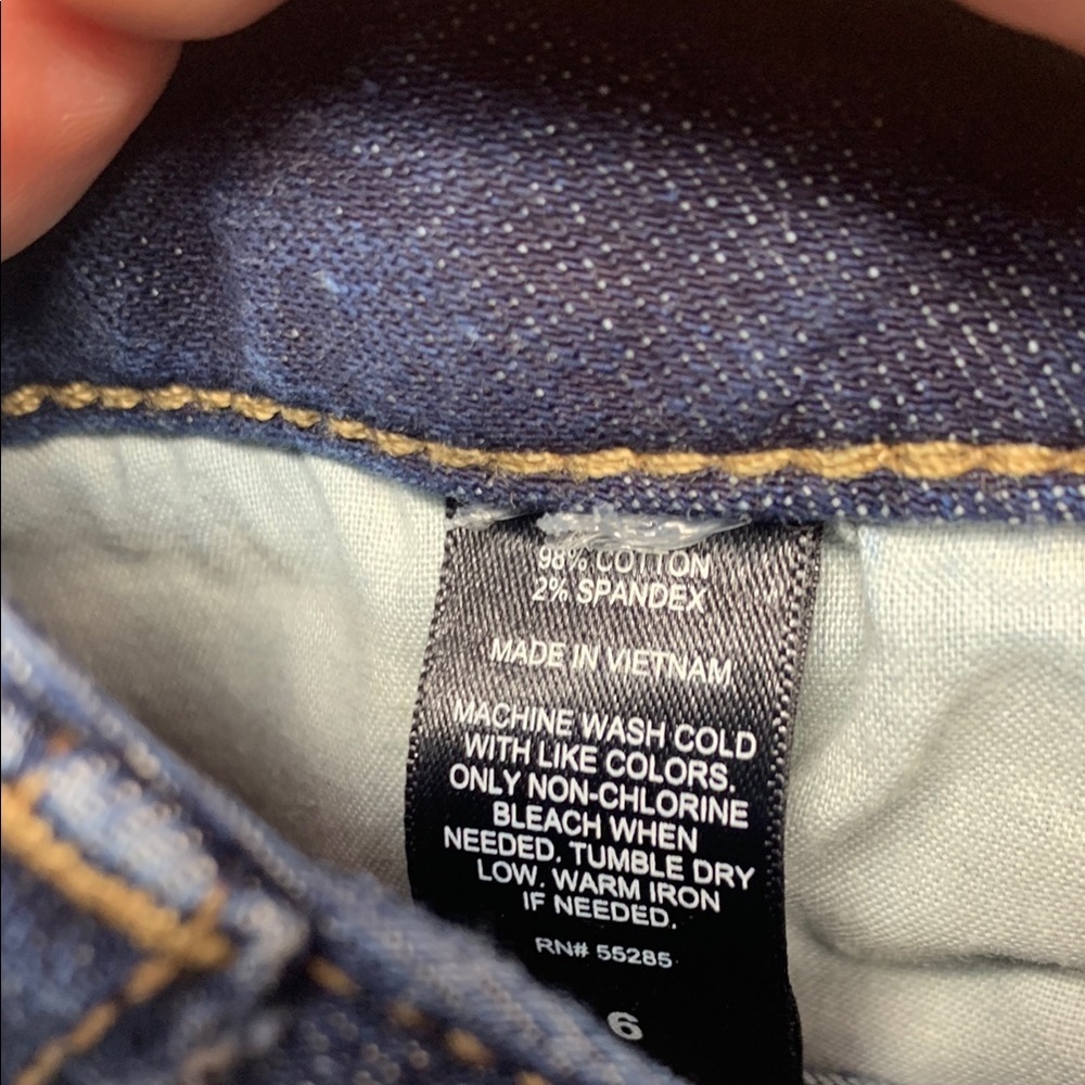 Express Jeans Women's Denim Shorts - Picture 5 of 6